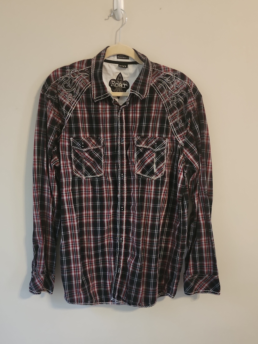 Roar Men's Black, Red and White Plaid Long-Sleeve Button Shirt